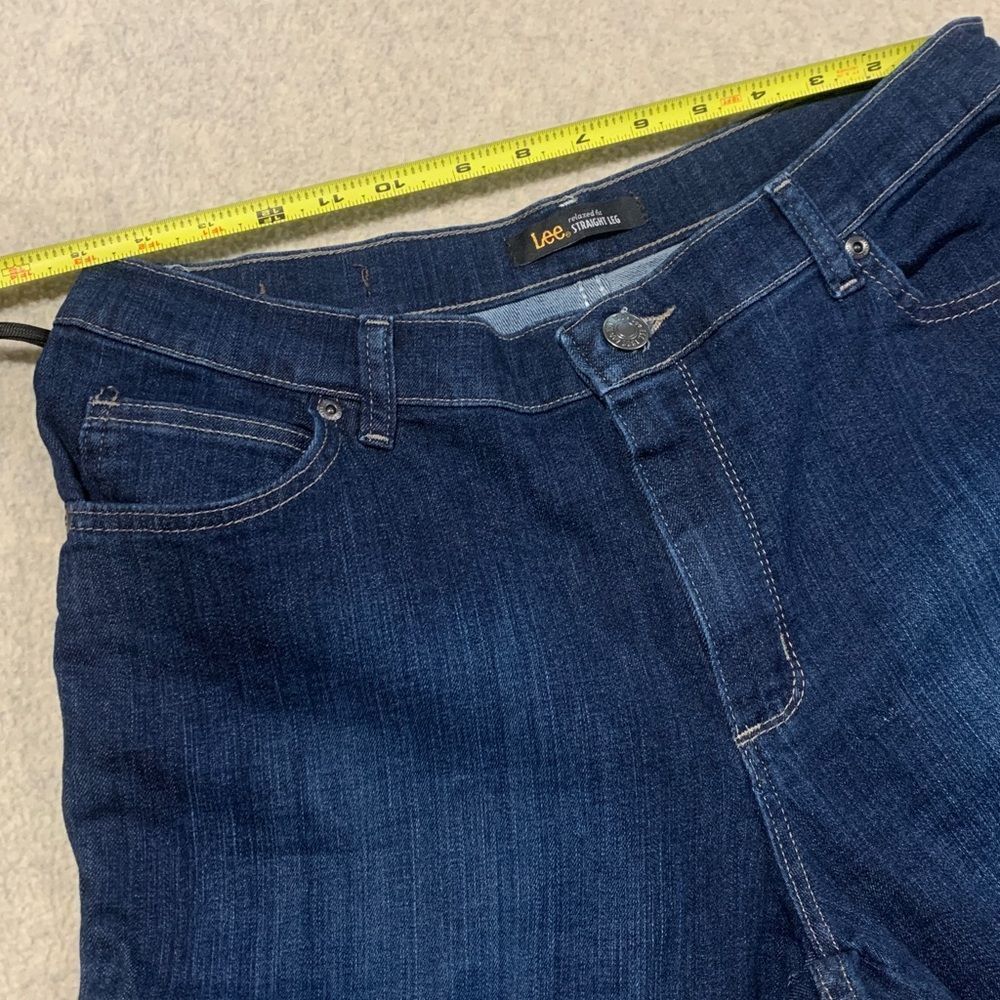 Lee Women's RELAXED FIT, straight leg, Dark Blue Jeans, size 12 short - Picture 11 of 12